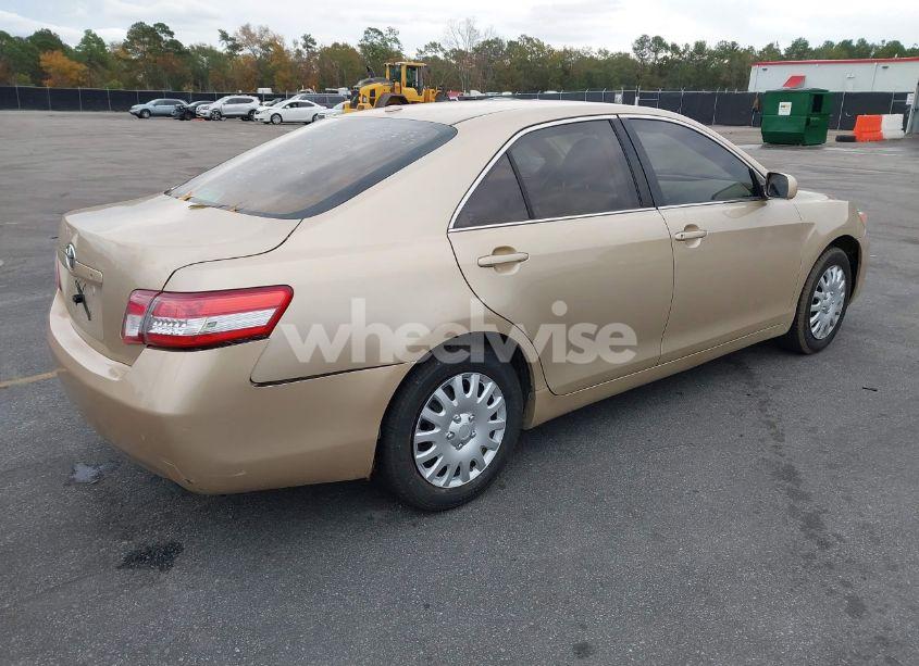 Photo 4 of 2011 Toyota Camry (VIN 4T1BF3EKXBU126361)