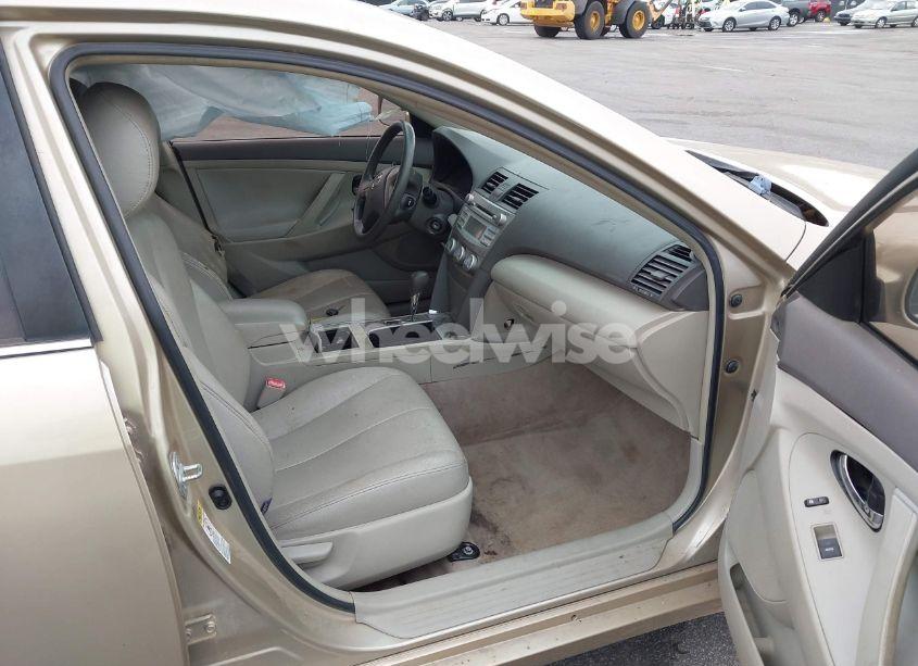 Photo 5 of 2011 Toyota Camry (VIN 4T1BF3EKXBU126361)