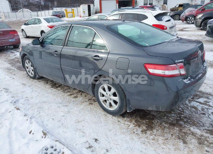 Photo 3 of 2011 Toyota Camry LE (VIN 4T1BF3EKXBU133679)