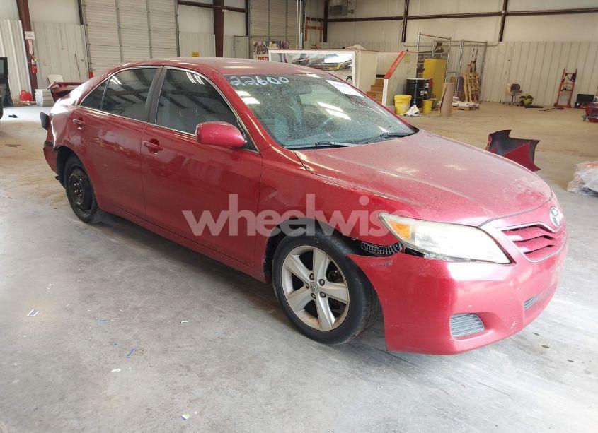 2011 Toyota Camry LE (VIN 4T1BF3EKXBU137506) main photo