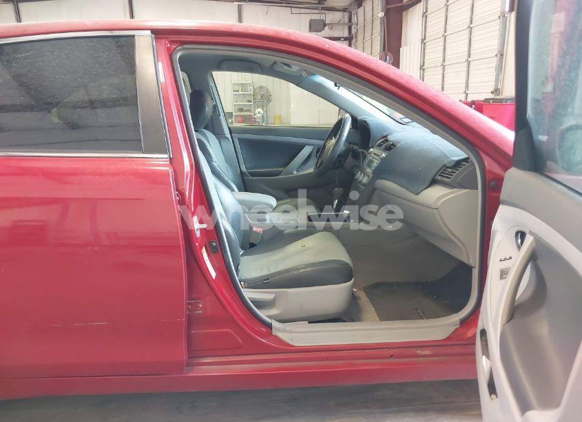 Photo 5 of 2011 Toyota Camry LE (VIN 4T1BF3EKXBU137506)