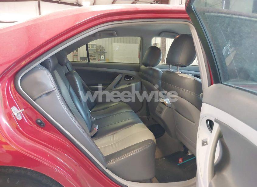 Photo 8 of 2011 Toyota Camry LE (VIN 4T1BF3EKXBU137506)