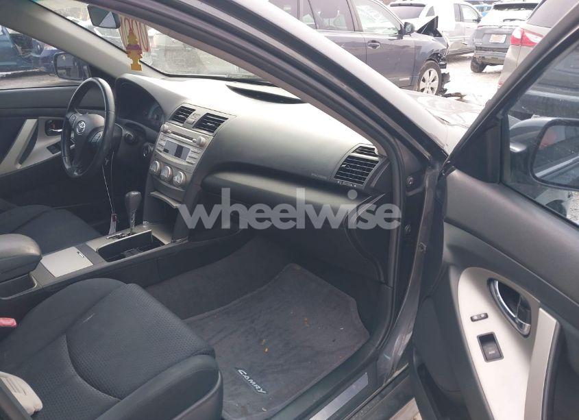 Photo 5 of 2011 Toyota Camry SE (VIN 4T1BF3EKXBU147503)