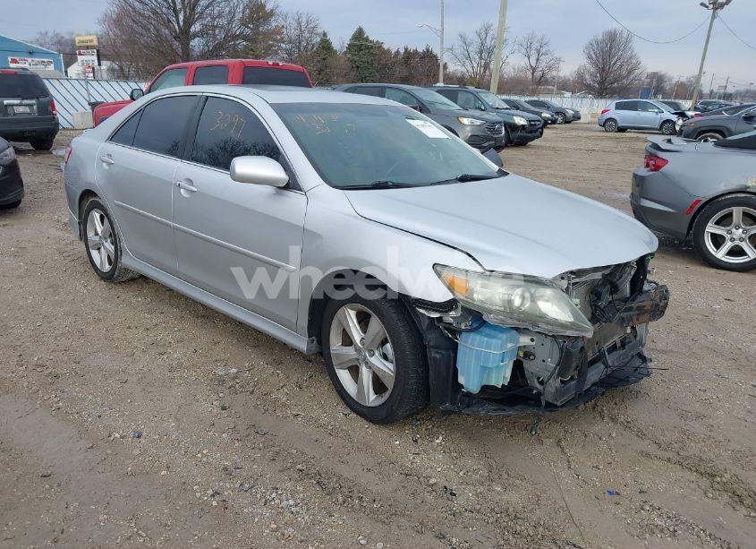2011 Toyota Camry SE (VIN 4T1BF3EKXBU147954) main photo