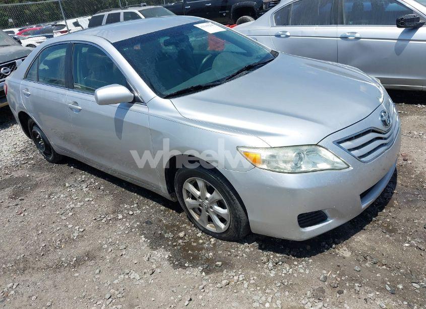 2011 Toyota Camry LE (VIN 4T1BF3EKXBU166035) main photo