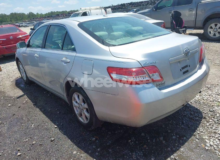 Photo 3 of 2011 Toyota Camry LE (VIN 4T1BF3EKXBU166035)