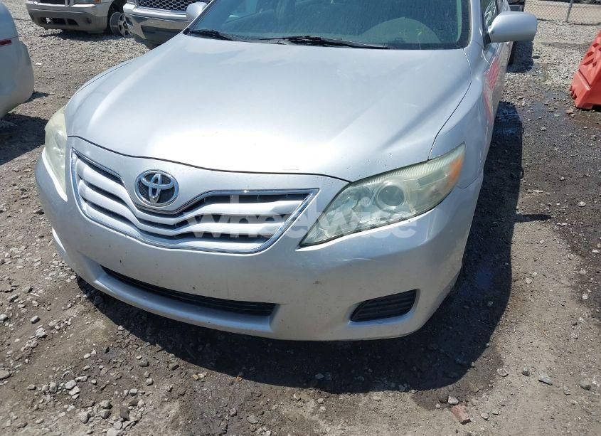 Photo 6 of 2011 Toyota Camry LE (VIN 4T1BF3EKXBU166035)