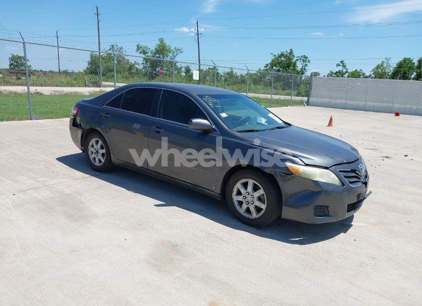 2011 Toyota Camry LE (VIN 4T1BF3EKXBU167542) main photo