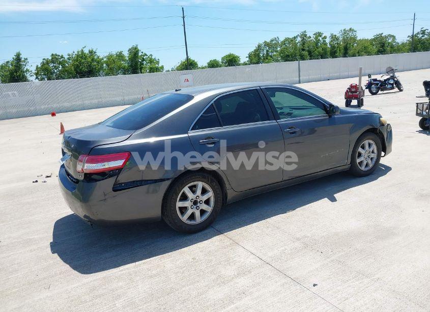 Photo 4 of 2011 Toyota Camry LE (VIN 4T1BF3EKXBU167542)
