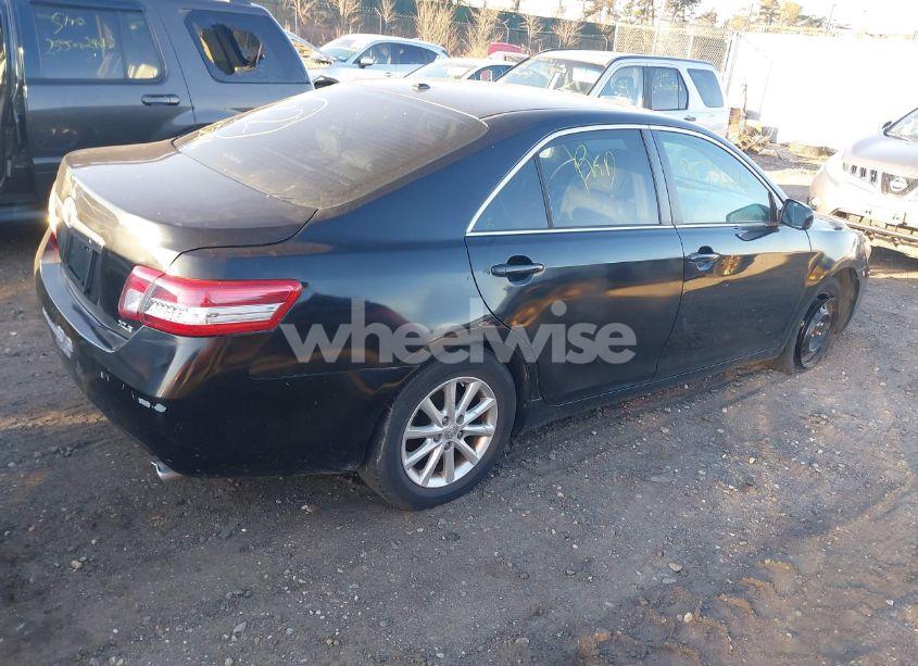 Photo 4 of 2011 Toyota Camry XLE (VIN 4T1BF3EKXBU174183)