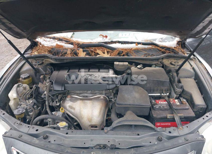 Photo 10 of 2011 Toyota Camry LE (VIN 4T1BF3EKXBU180937)