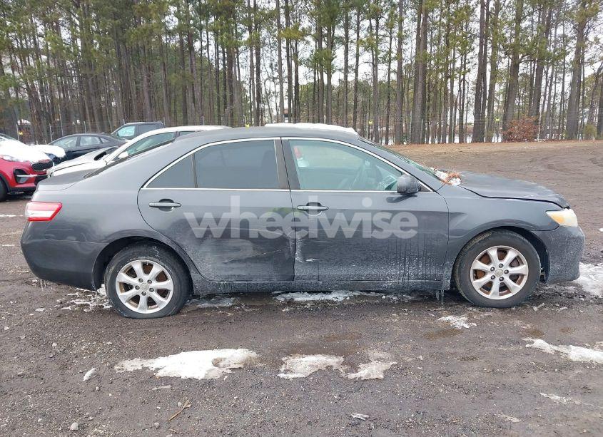 Photo 13 of 2011 Toyota Camry LE (VIN 4T1BF3EKXBU180937)