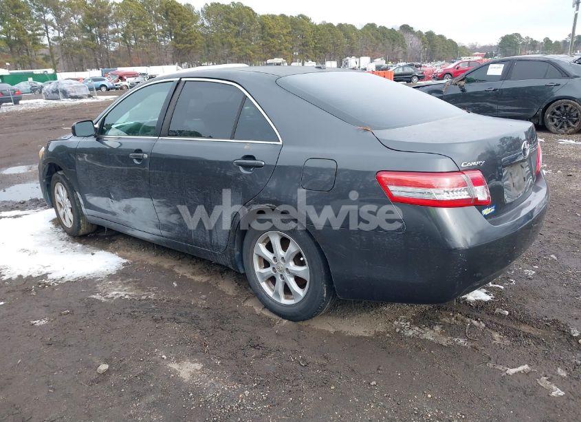 Photo 3 of 2011 Toyota Camry LE (VIN 4T1BF3EKXBU180937)