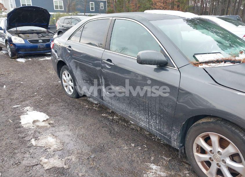 Photo 6 of 2011 Toyota Camry LE (VIN 4T1BF3EKXBU180937)