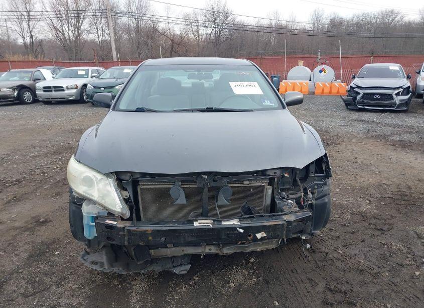 Photo 12 of 2011 Toyota Camry LE (VIN 4T1BF3EKXBU188066)