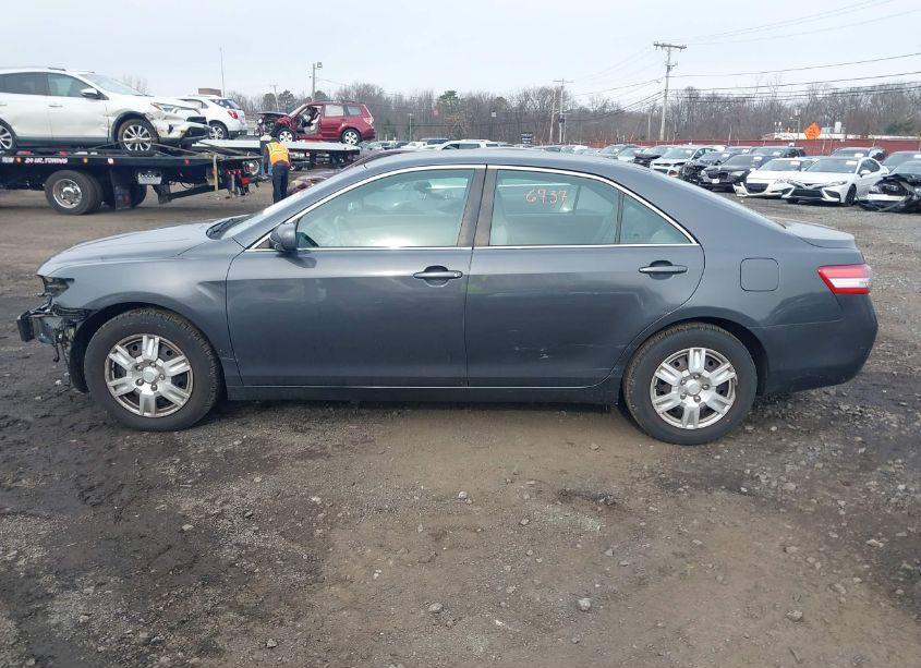 Photo 14 of 2011 Toyota Camry LE (VIN 4T1BF3EKXBU188066)