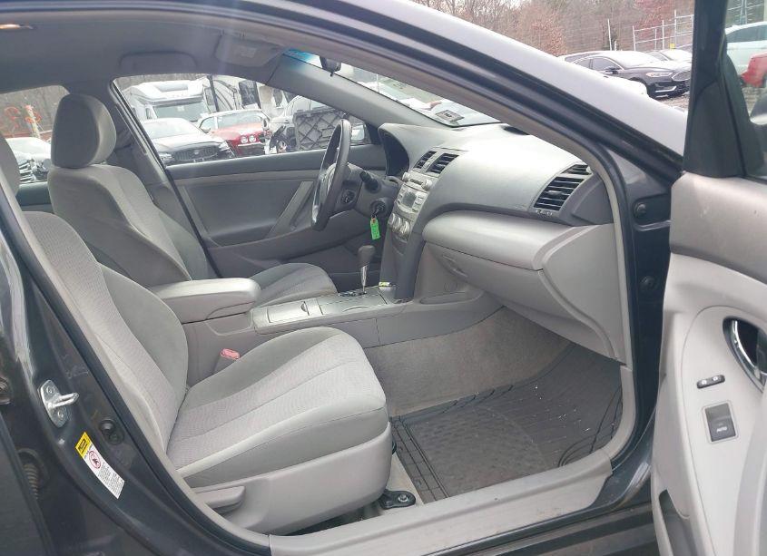 Photo 5 of 2011 Toyota Camry LE (VIN 4T1BF3EKXBU188066)