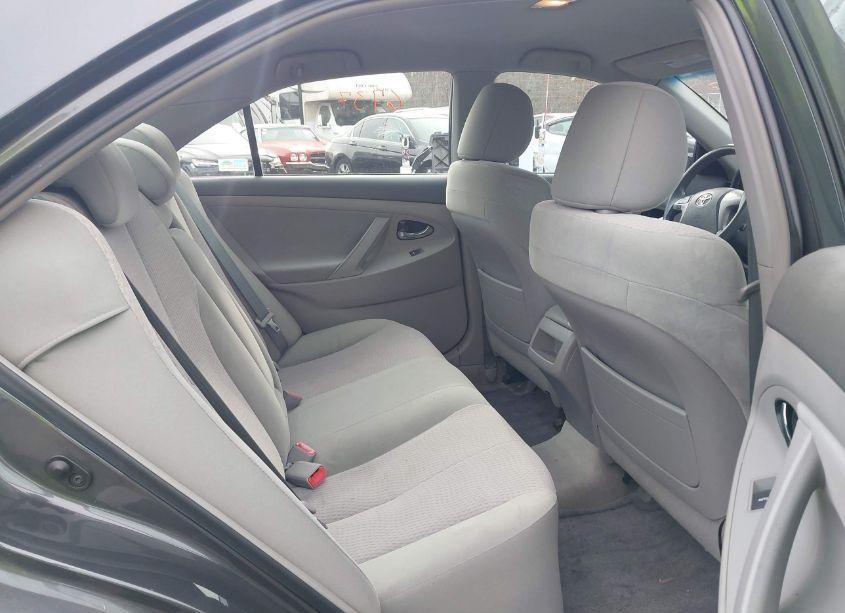 Photo 8 of 2011 Toyota Camry LE (VIN 4T1BF3EKXBU188066)