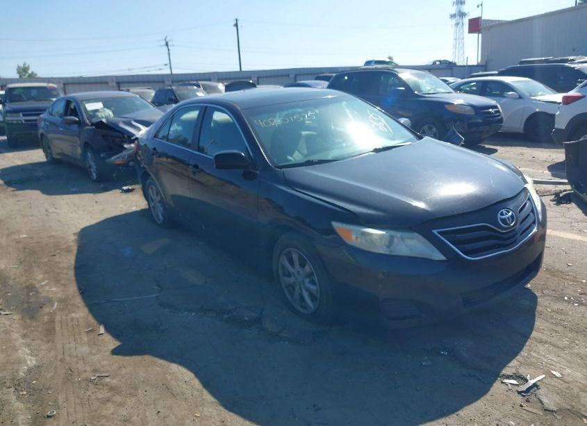 2011 Toyota Camry LE (VIN 4T1BF3EKXBU192635) main photo