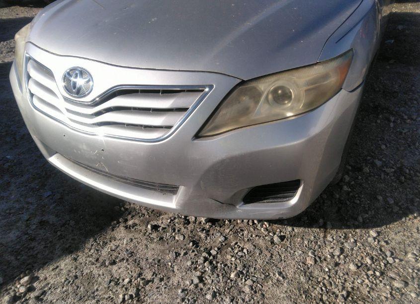 Photo 6 of 2011 Toyota Camry LE (VIN 4T1BF3EKXBU192697)