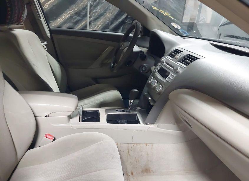 Photo 5 of 2011 Toyota Camry LE (VIN 4T1BF3EKXBU193235)