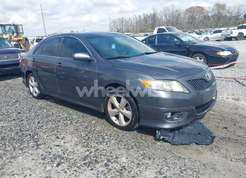 2011 Toyota Camry SE (VIN 4T1BF3EKXBU206226) main photo