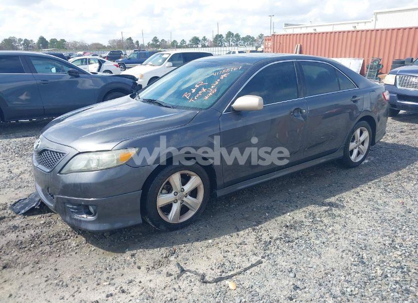 Photo 2 of 2011 Toyota Camry SE (VIN 4T1BF3EKXBU206226)