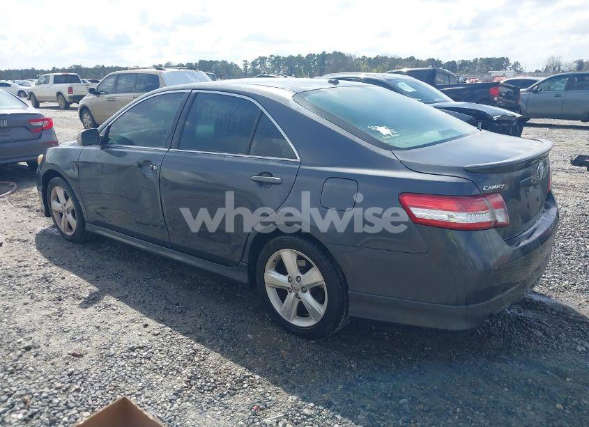 Photo 3 of 2011 Toyota Camry SE (VIN 4T1BF3EKXBU206226)