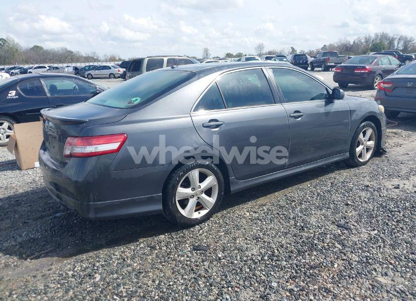 Photo 4 of 2011 Toyota Camry SE (VIN 4T1BF3EKXBU206226)