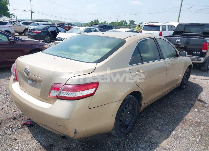 Photo 4 of 2011 Toyota Camry (VIN 4T1BF3EKXBU211801)