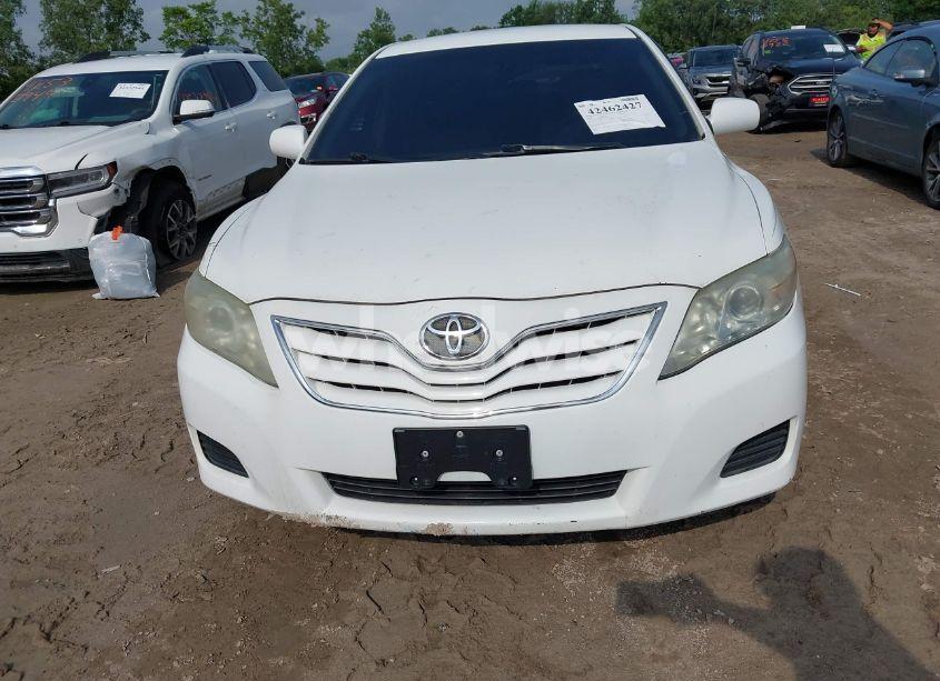 Photo 6 of 2011 Toyota Camry LE (VIN 4T1BF3EKXBU584837)