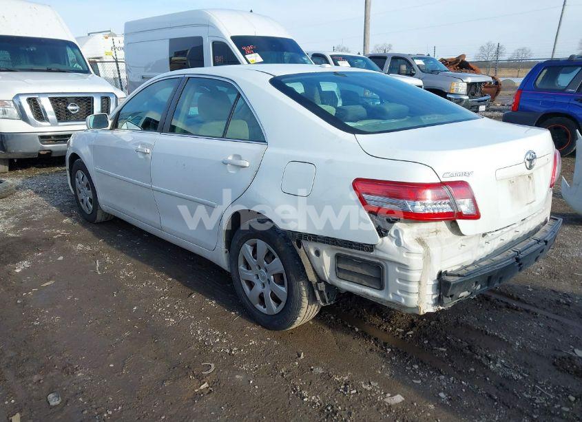 Photo 3 of 2011 Toyota Camry LE (VIN 4T1BF3EKXBU596843)