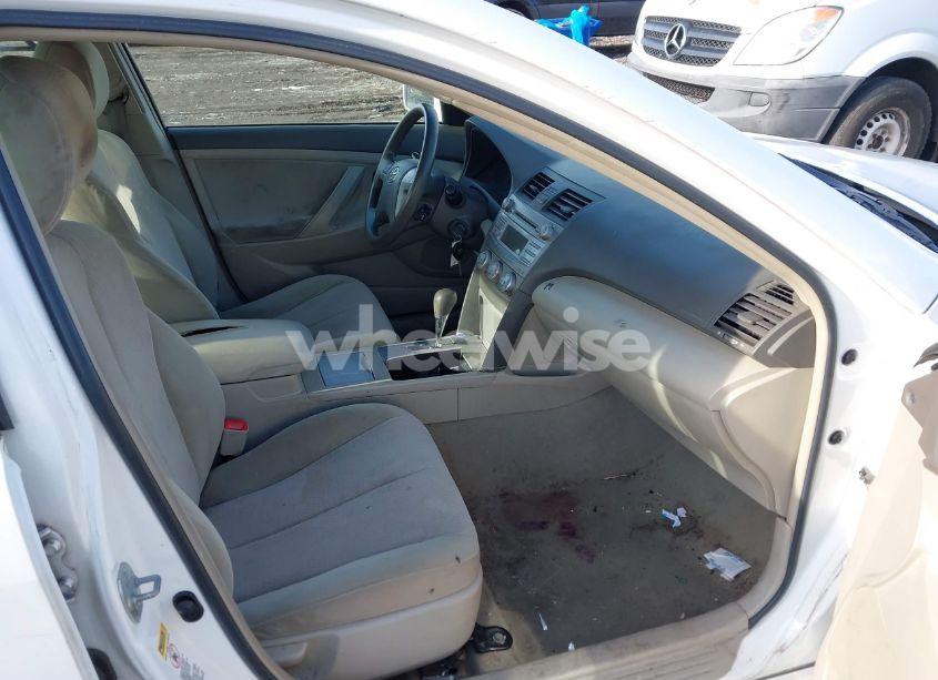 Photo 5 of 2011 Toyota Camry LE (VIN 4T1BF3EKXBU596843)