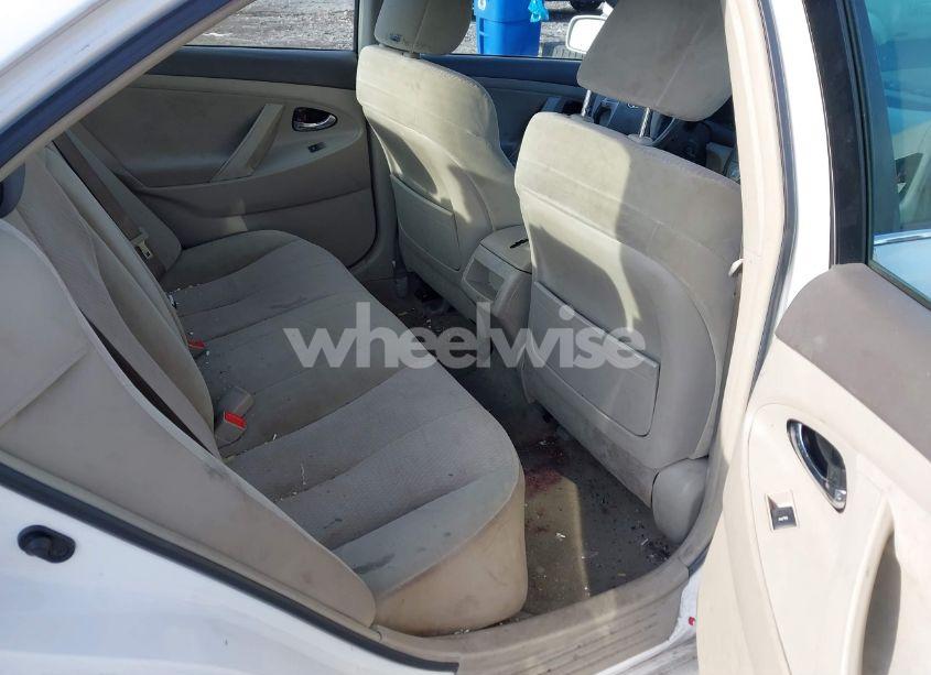 Photo 8 of 2011 Toyota Camry LE (VIN 4T1BF3EKXBU596843)