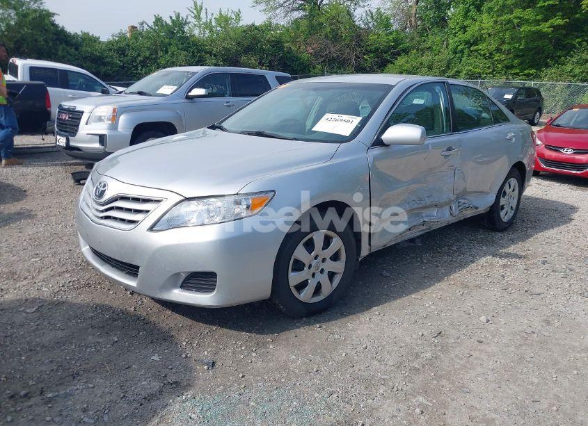 Photo 2 of 2011 Toyota Camry LE (VIN 4T1BF3EKXBU607307)