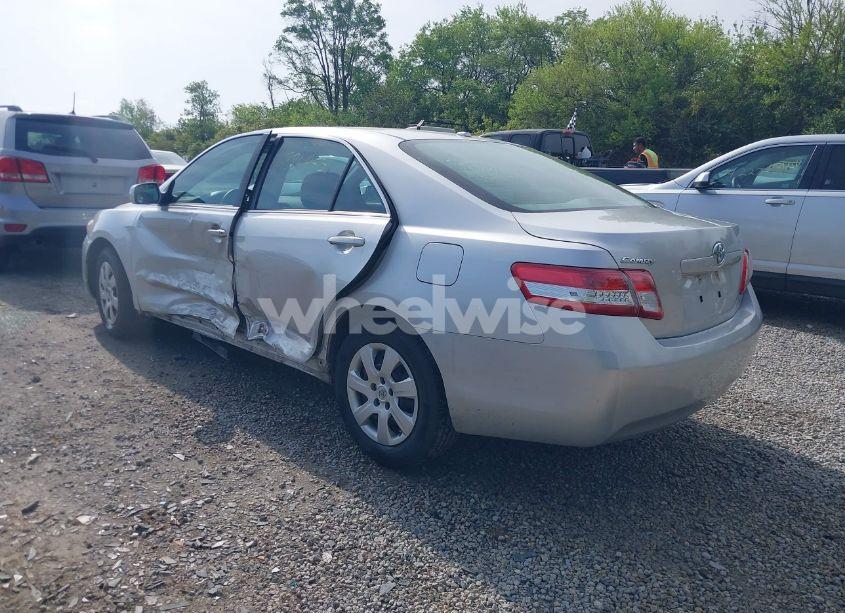 Photo 3 of 2011 Toyota Camry LE (VIN 4T1BF3EKXBU607307)