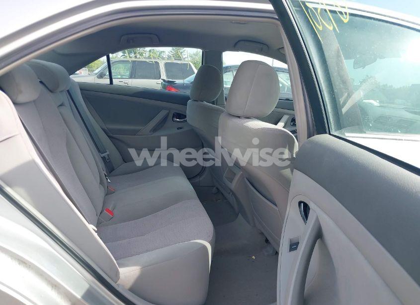 Photo 8 of 2011 Toyota Camry LE (VIN 4T1BF3EKXBU607307)