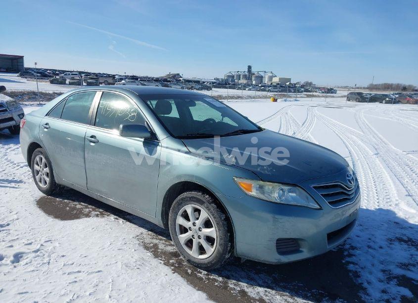 2011 Toyota Camry LE (VIN 4T1BF3EKXBU622616) main photo