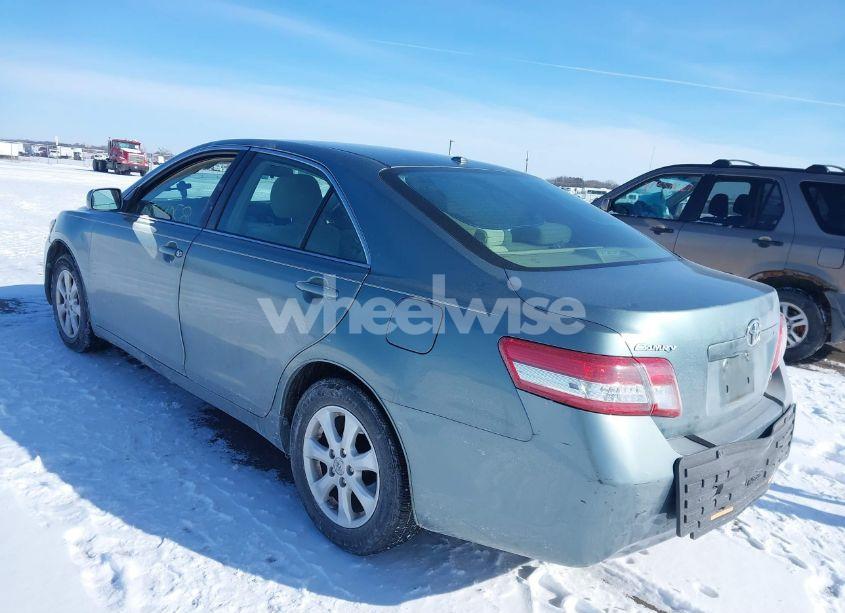 Photo 3 of 2011 Toyota Camry LE (VIN 4T1BF3EKXBU622616)