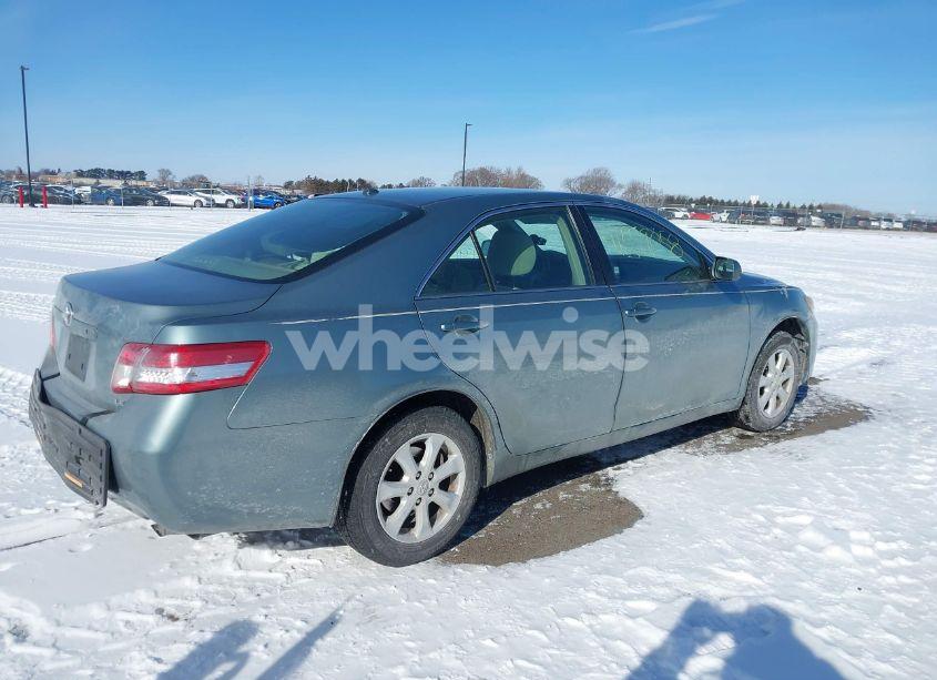 Photo 4 of 2011 Toyota Camry LE (VIN 4T1BF3EKXBU622616)