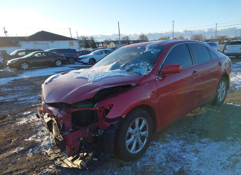 Photo 2 of 2011 Toyota Camry LE (VIN 4T1BF3EKXBU624625)