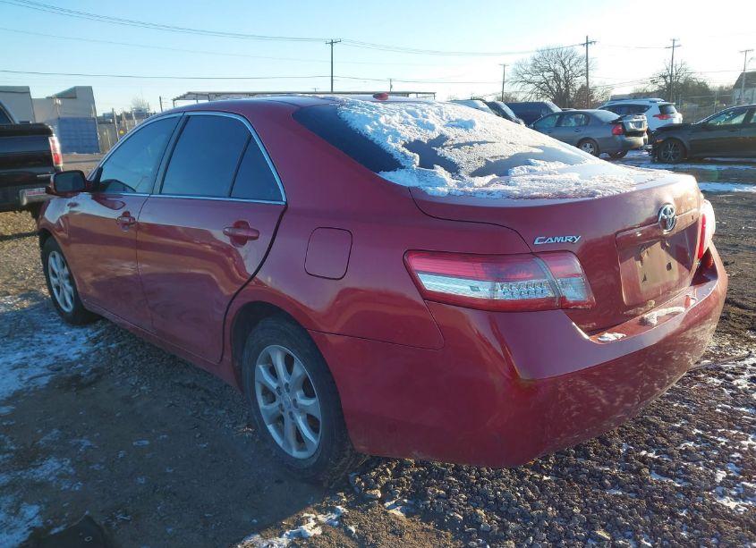 Photo 3 of 2011 Toyota Camry LE (VIN 4T1BF3EKXBU624625)