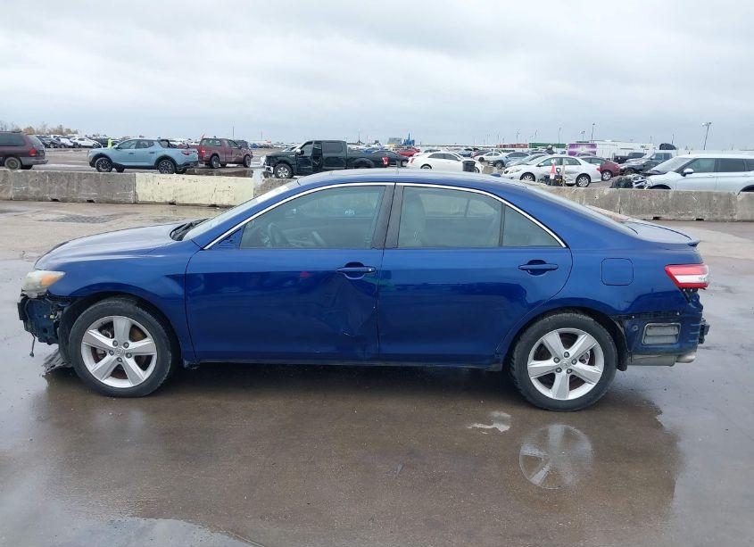 Photo 15 of 2011 Toyota Camry SE (VIN 4T1BF3EKXBU626097)