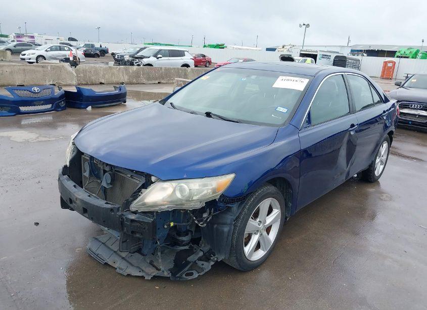 Photo 2 of 2011 Toyota Camry SE (VIN 4T1BF3EKXBU626097)