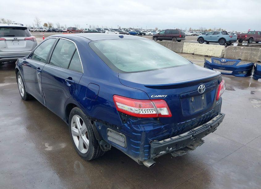 Photo 3 of 2011 Toyota Camry SE (VIN 4T1BF3EKXBU626097)