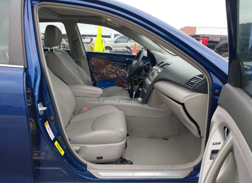 Photo 5 of 2011 Toyota Camry SE (VIN 4T1BF3EKXBU626097)