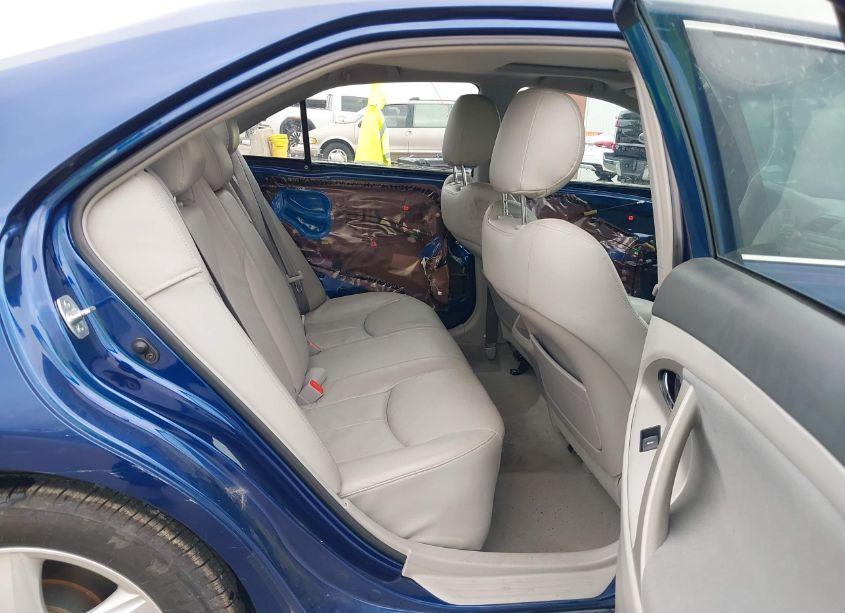 Photo 8 of 2011 Toyota Camry SE (VIN 4T1BF3EKXBU626097)