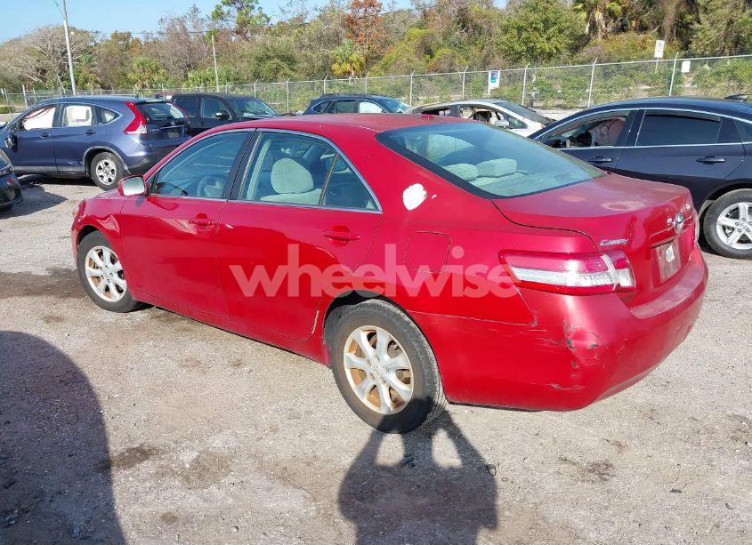 Photo 3 of 2011 Toyota Camry LE (VIN 4T1BF3EKXBU626276)