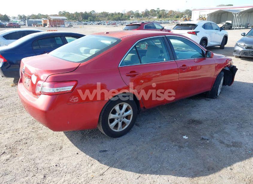 Photo 4 of 2011 Toyota Camry LE (VIN 4T1BF3EKXBU626276)