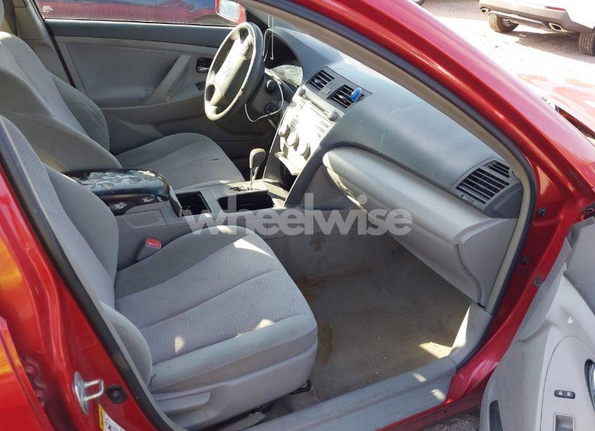 Photo 5 of 2011 Toyota Camry LE (VIN 4T1BF3EKXBU626276)